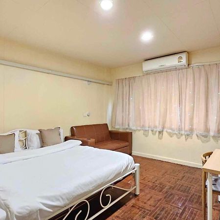 W District Guesthouse 방콕 외부 사진