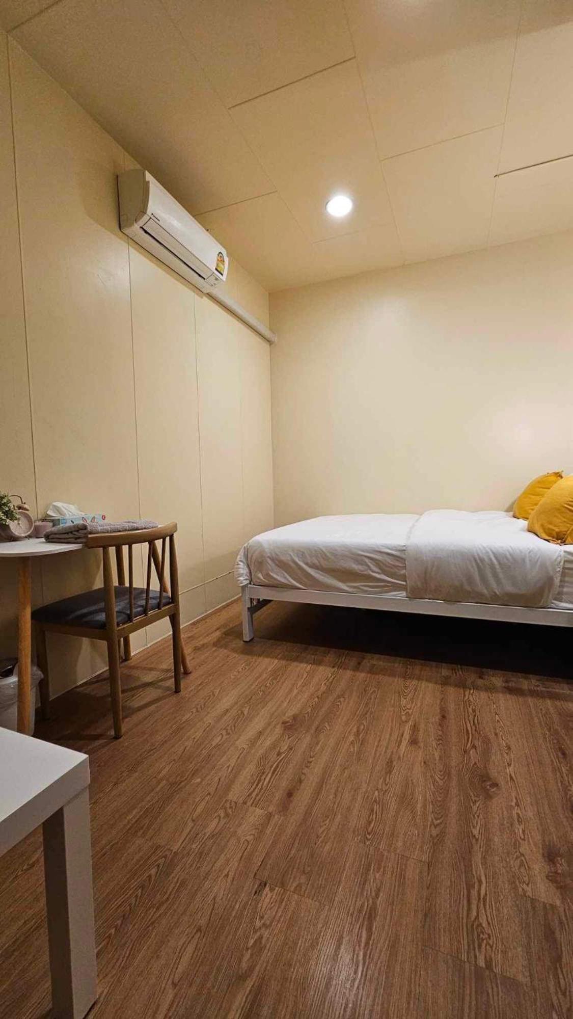 W District Guesthouse 방콕 외부 사진
